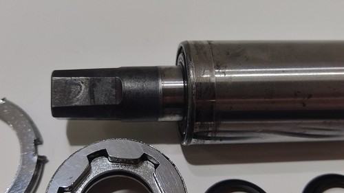 Bottom Bracket Axle 129 mm for Triple Crankset English thread 1.37x24T 391 gr - Picture 8 of 24