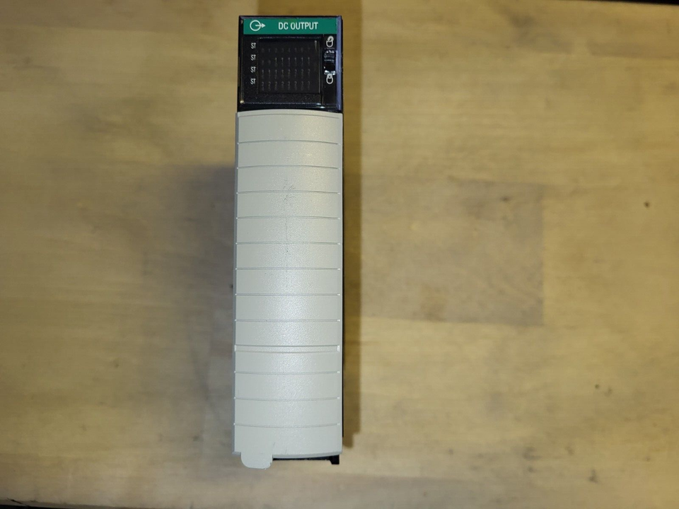 Allen Bradley 1756-0B32/A ControlLogix DC Output Module 32pt | eBay