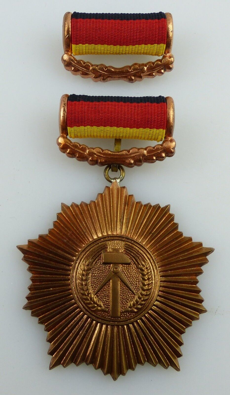Patriotyczny Order Zasługi VVO z brązu por. Tom I nr 5 e, Order3113 100% nowe, nowe wydanie
