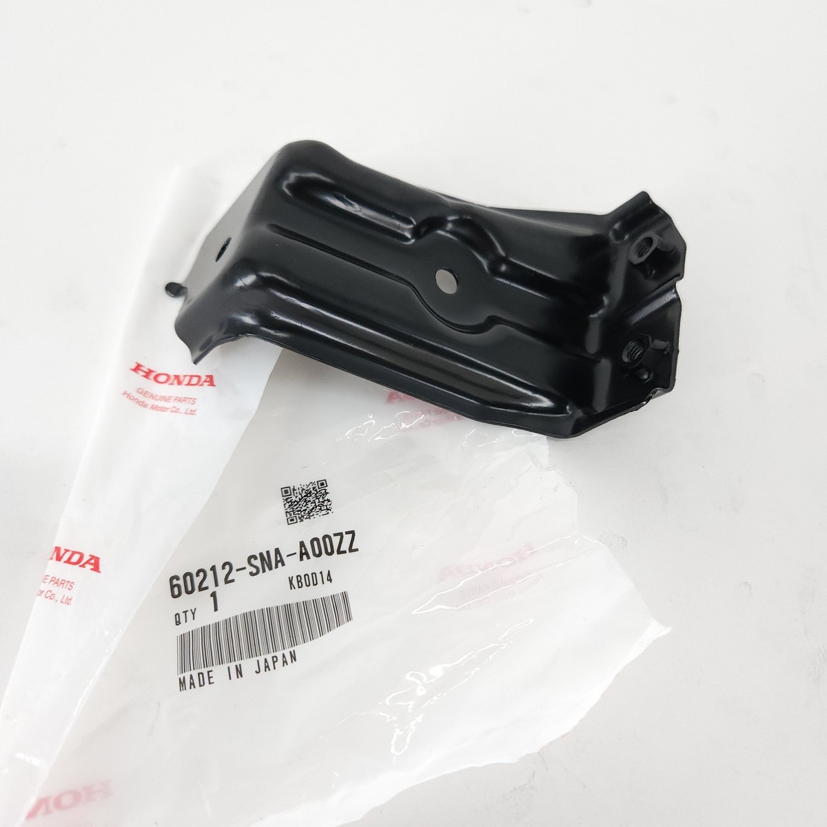 Genuine OEM Honda 60212-SNA-A00ZZ Passenger RH Front Fender