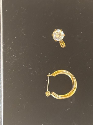 14k yellow Gold & Diomond Pendent and Ear Ring 1.3g