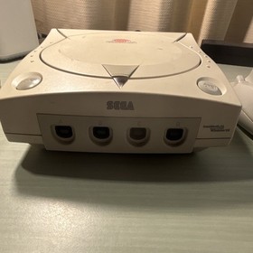 SEGA Dreamcast Console Bundle w/ 2 Controllers, VMU, Cables & 2 Games. Tested.