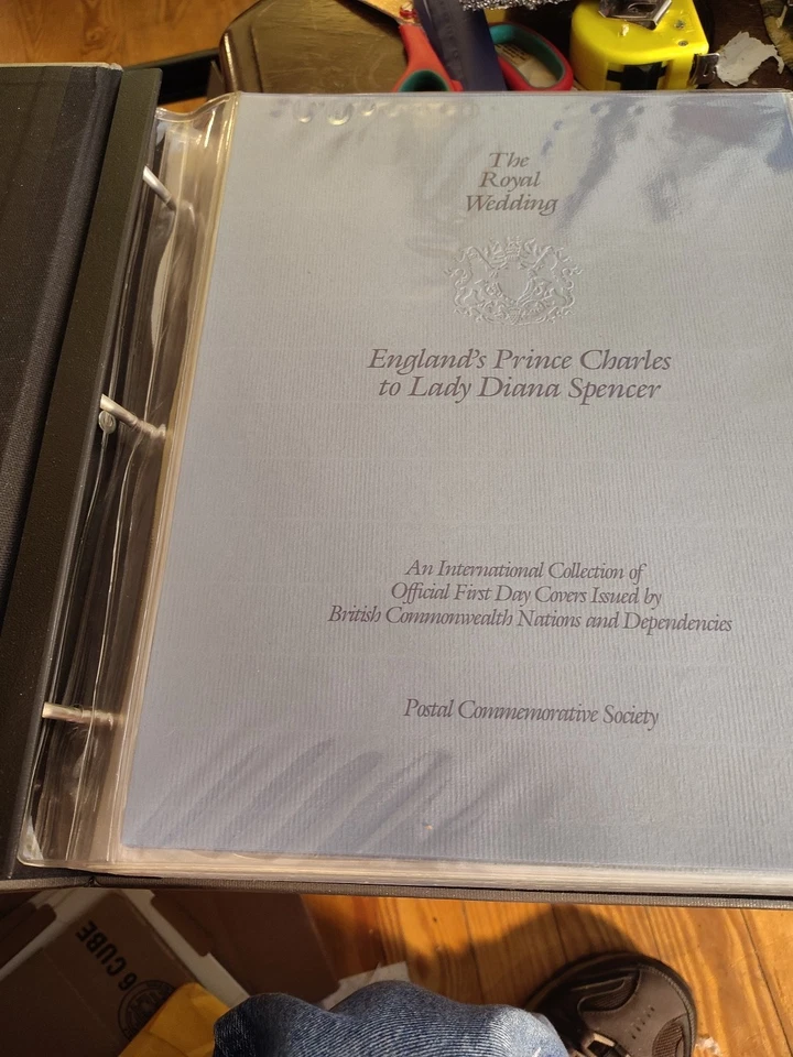 Fundas Primer Día The Royal Wedding Inglaterra Príncipe Carlos Dama Diana Spencer Foto 3 de 4