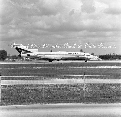 Delta Boeing 727-232 N467DA, Miami, um 1980, s/w Negativ, Fliegerflugzeug