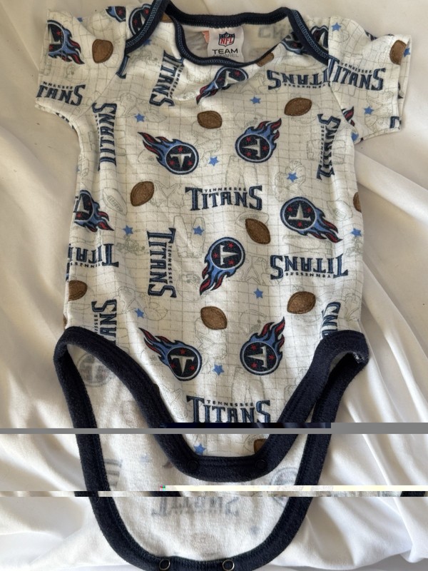Tennessee Titans Baby Onesie Bodysuit Gerber NFL Newborn 0-3m