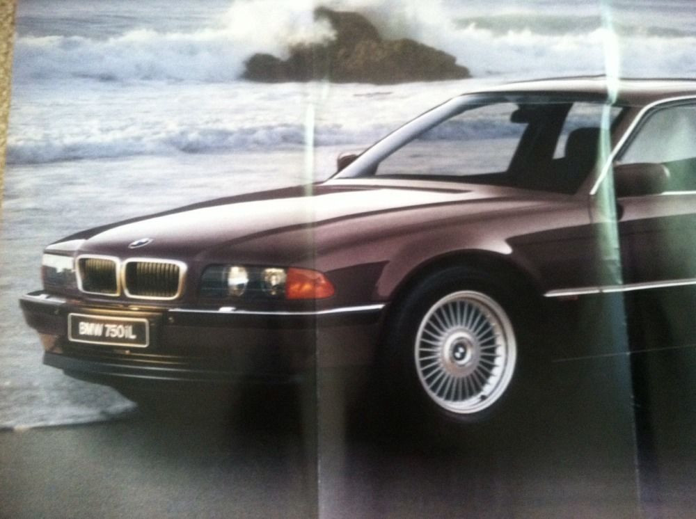 本 BMW 7シリーズ E38 非売品 公式プレス資料 外箱付 ハードカバー 英語版