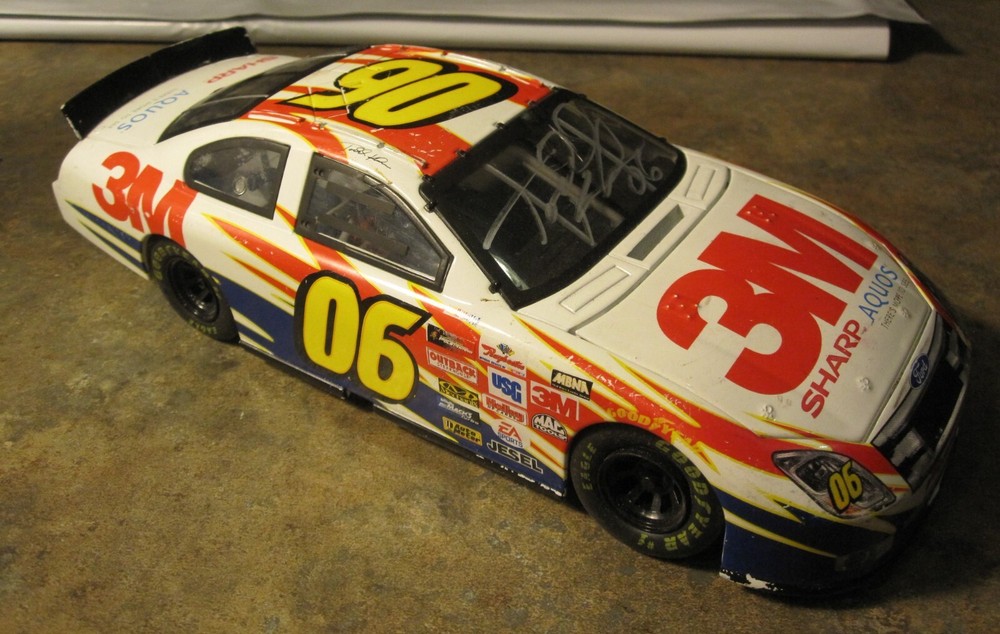 2006 Team Caliber Diecast Race Car Model Todd Kluever #06 AUTOGRAPHED WINDSHIELD