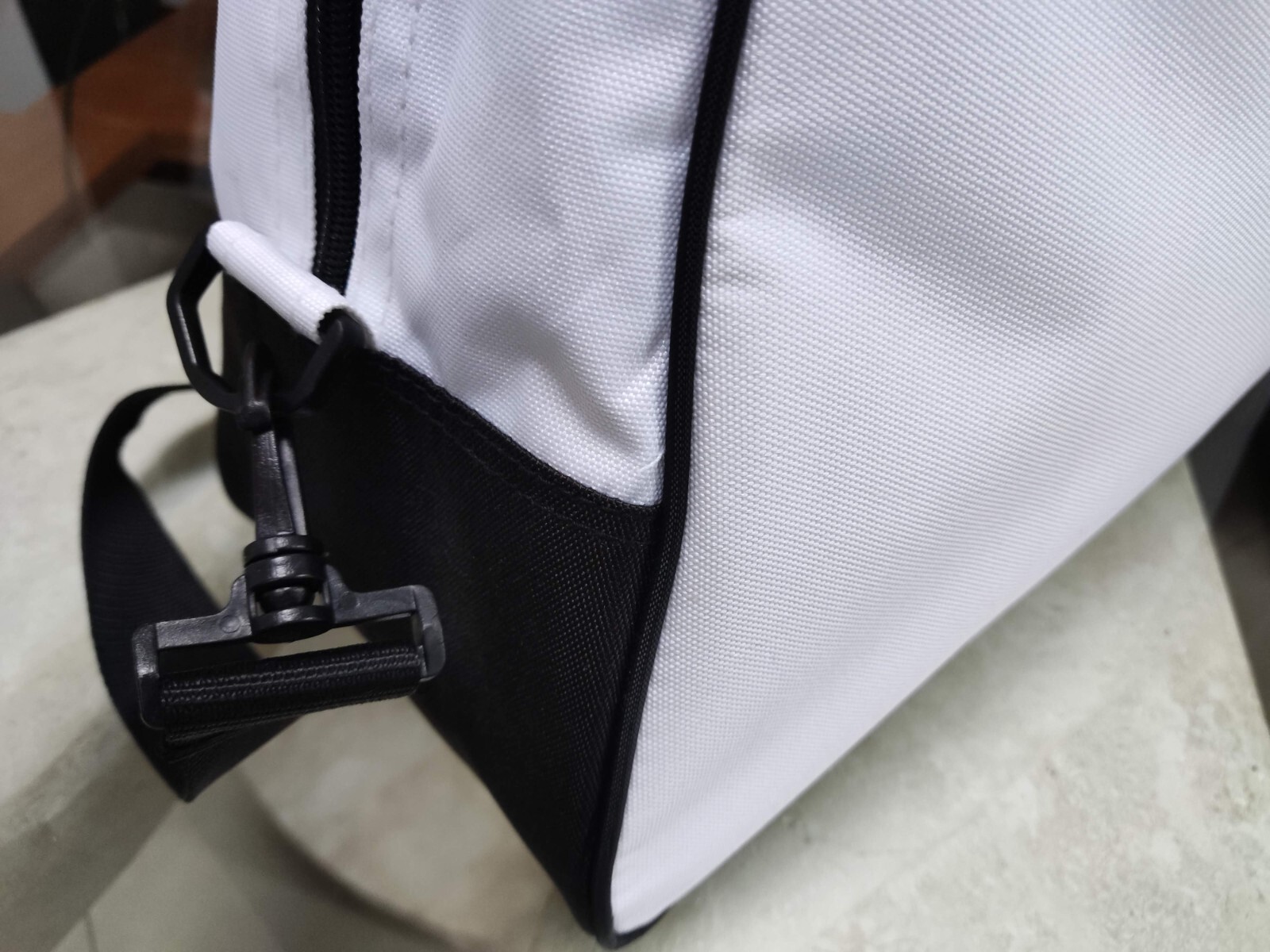 LACOSTE Bag White Mens Gym Travel Overnight White Green Crocodile New