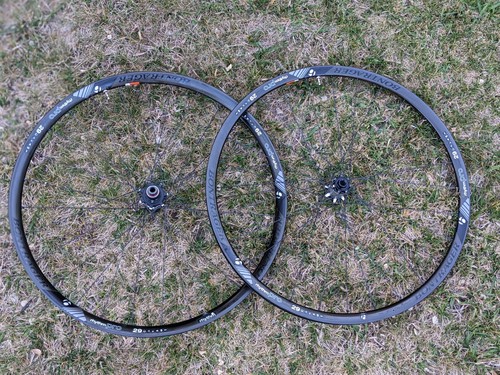 Bontrager Rhythm Pro Carbon TLR 29er 