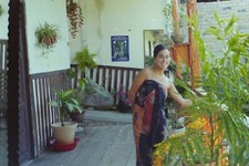 1990's PRETTY YOUNG WOMAN ATRIUM Vintage 35mm Photo Negative Hand Cut S18