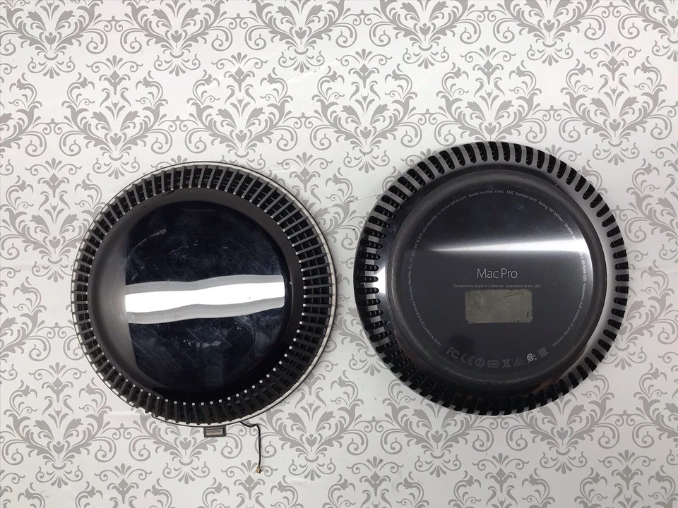 Fan / Antenna / Top/BottomCase Assembly -Mac Pro 2013 6,1 A1481 ME253LL/ - Image 3 of 4