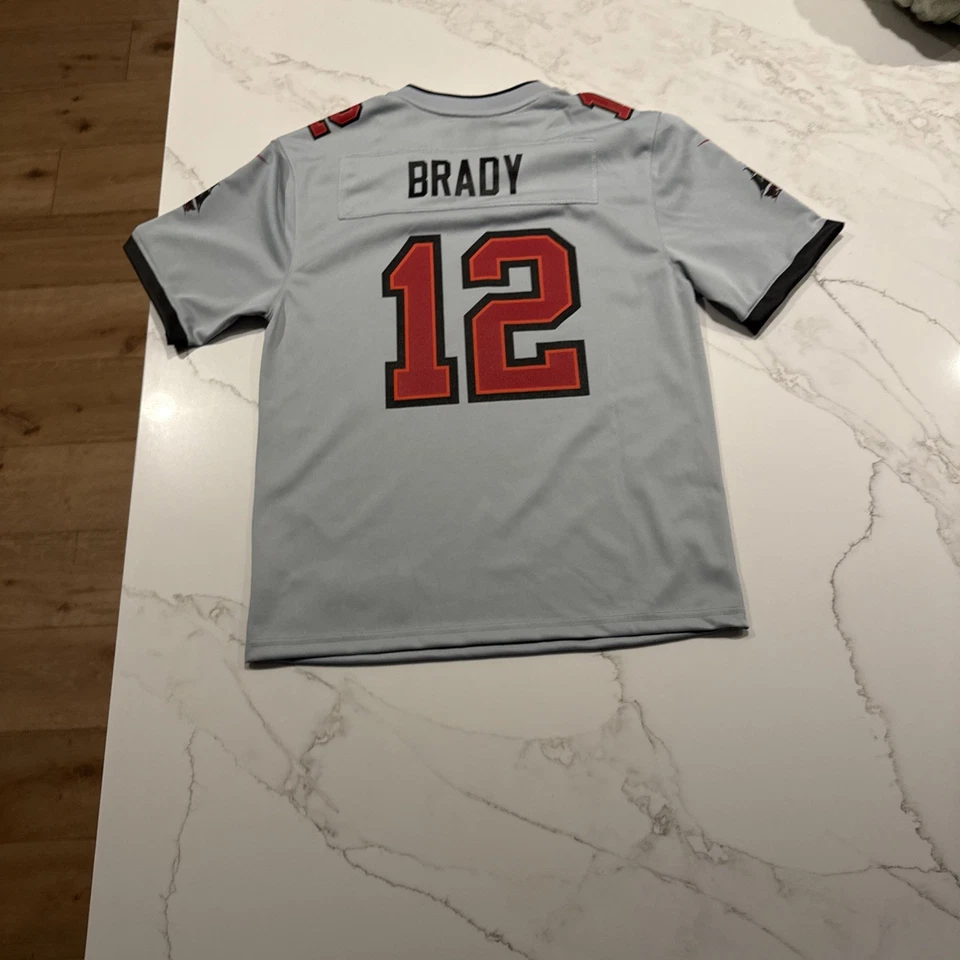Nike Tom Brady Tampa Bay Buccaneers Gray Home Legend Football Jersey Size L - Image 4 of 4