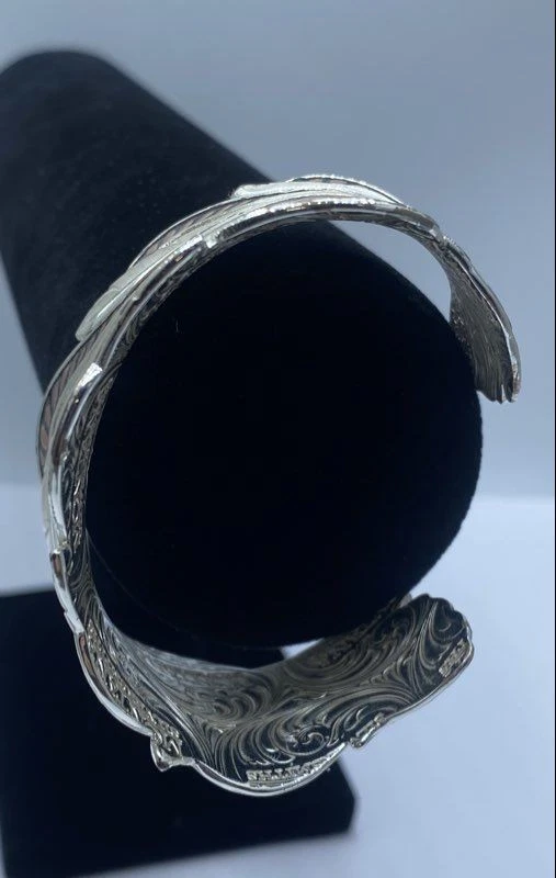 Montana Silversmith Silver-Tone "Wind Dancer" Pierce Feather Cuff Bracelet 64.9g - Image 2 of 4