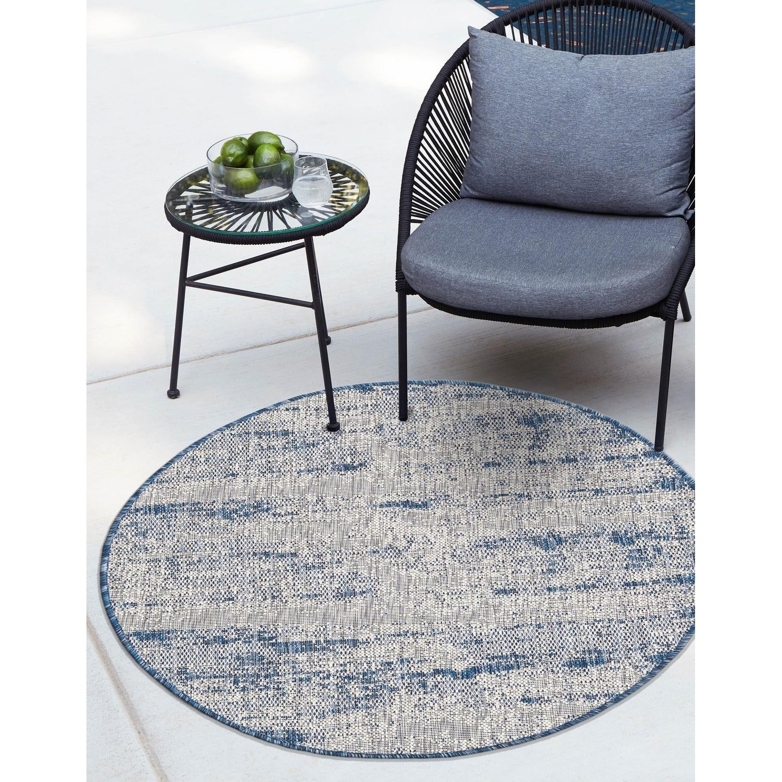 Outdoor Ucul Collection Area Rug Durable Weather-Resistant Design