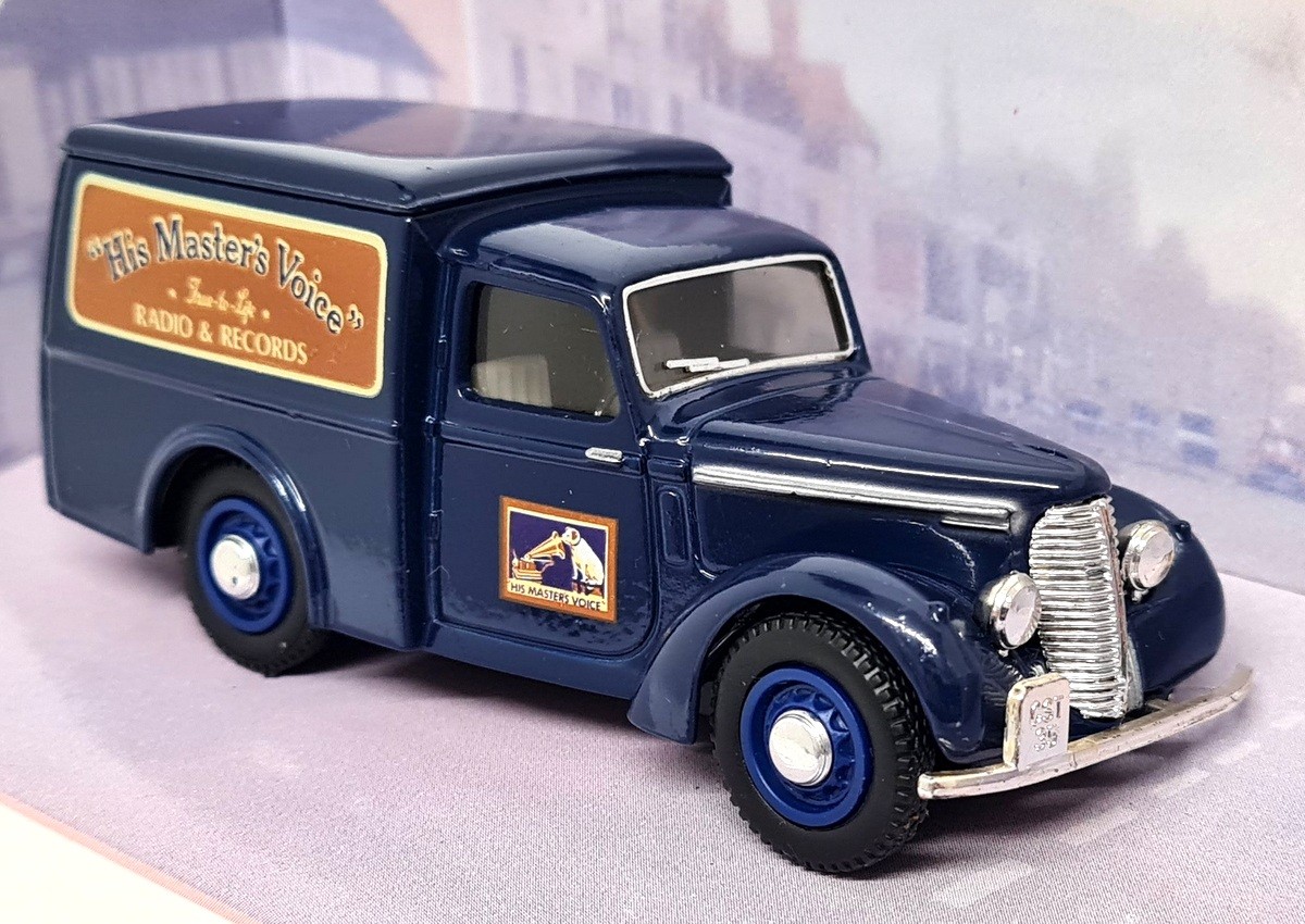 Dinky 1/43 - Commer 8 CWT Van 1948 HMV DY8-B Diecast Model Car