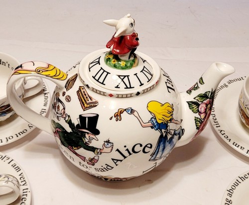Paul Cardew Alice In Wonderland Tea Set Teapot Creamer Sugar Cups Saucers  - Bild 4 von 17