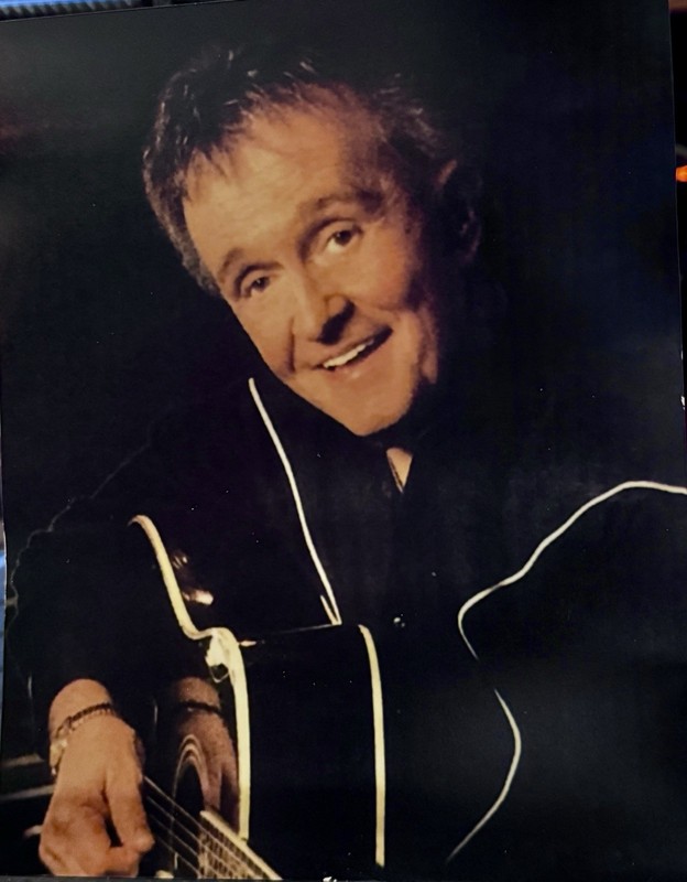 Bill Anderson Personal Owned & Worn Shirt With 8x10 Photo COA Included.