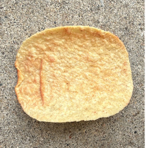 Pringles Pizza Chips - Single Potato Chip Snack, Pantry Aisle