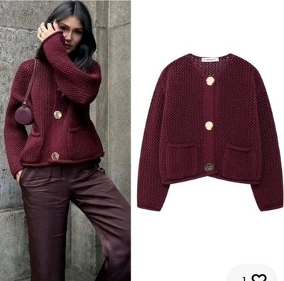 ZARA NEU DAMEN NEU MIT ETIKETT FW24 GROBSTRICK CARDIGAN GOLDENE KNÖPFE WEINROT 5802/111 S.