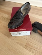 Vintage Salvatore Ferragamo Brown Croc Embossed Leather Loafers Pumps 6.5B Italy