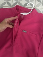 Figs Women  s Montex Relaxed Scrub Short Sleeve Top Size Medium in Shocking Pink