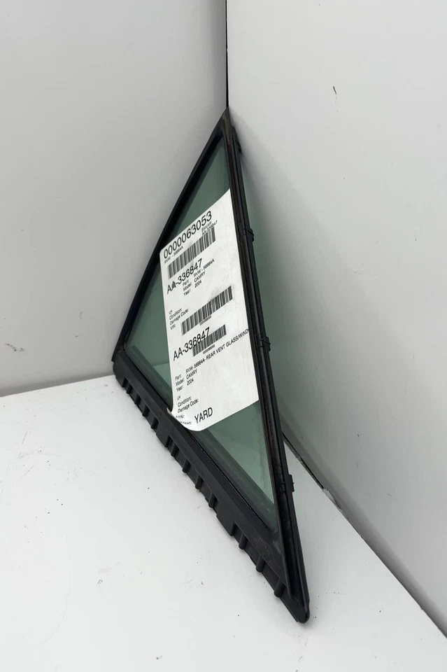 02 03 04 05 06 TOYOTA CAMRY Rear Vent Glass/window Toyota Left OEM B349-4 - Изображение 3 из 4