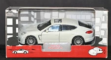 Porsche Panamera S White Sedan 1:43 Diecast Welly Auto Club excellent in box