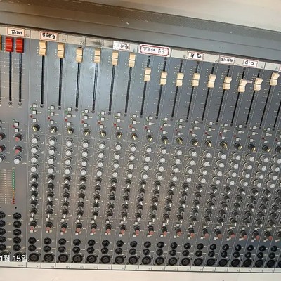 Soundcraft 24-Channel Console Mixer for Sale