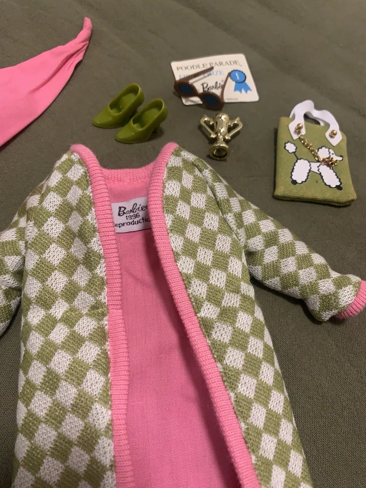 Barbie POODLE PARADE #1643 COMPLETO De colección Como Nuevo REPRO Traje de Moda ✨ Foto 3 de 4