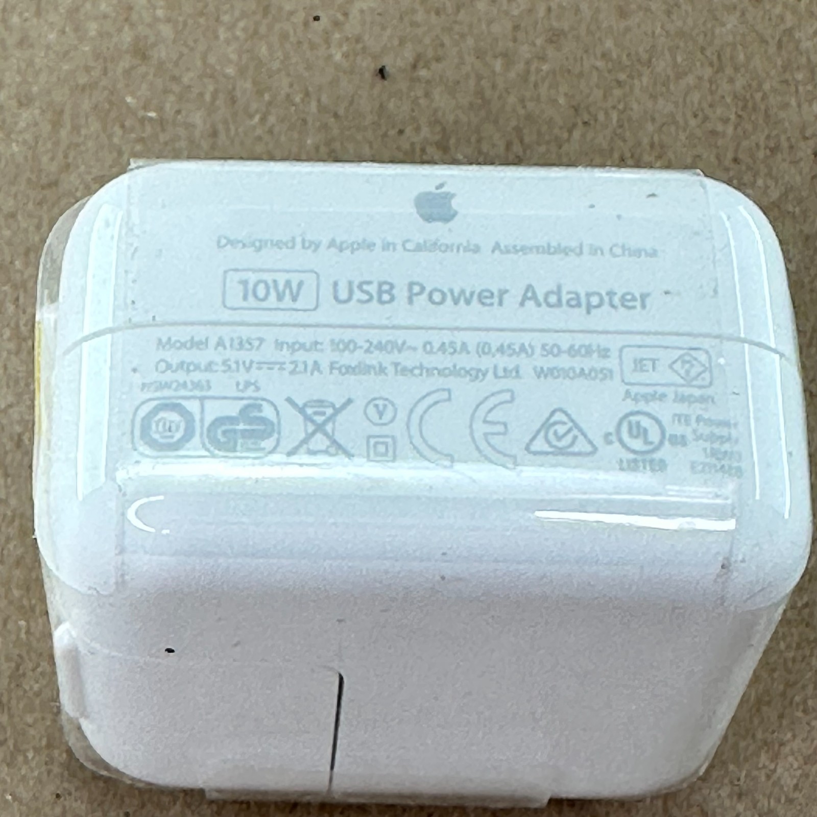 Lot of 5 NEW Genuine Apple 10W USB Power Adapter Chargers for iPhone iPad A1401