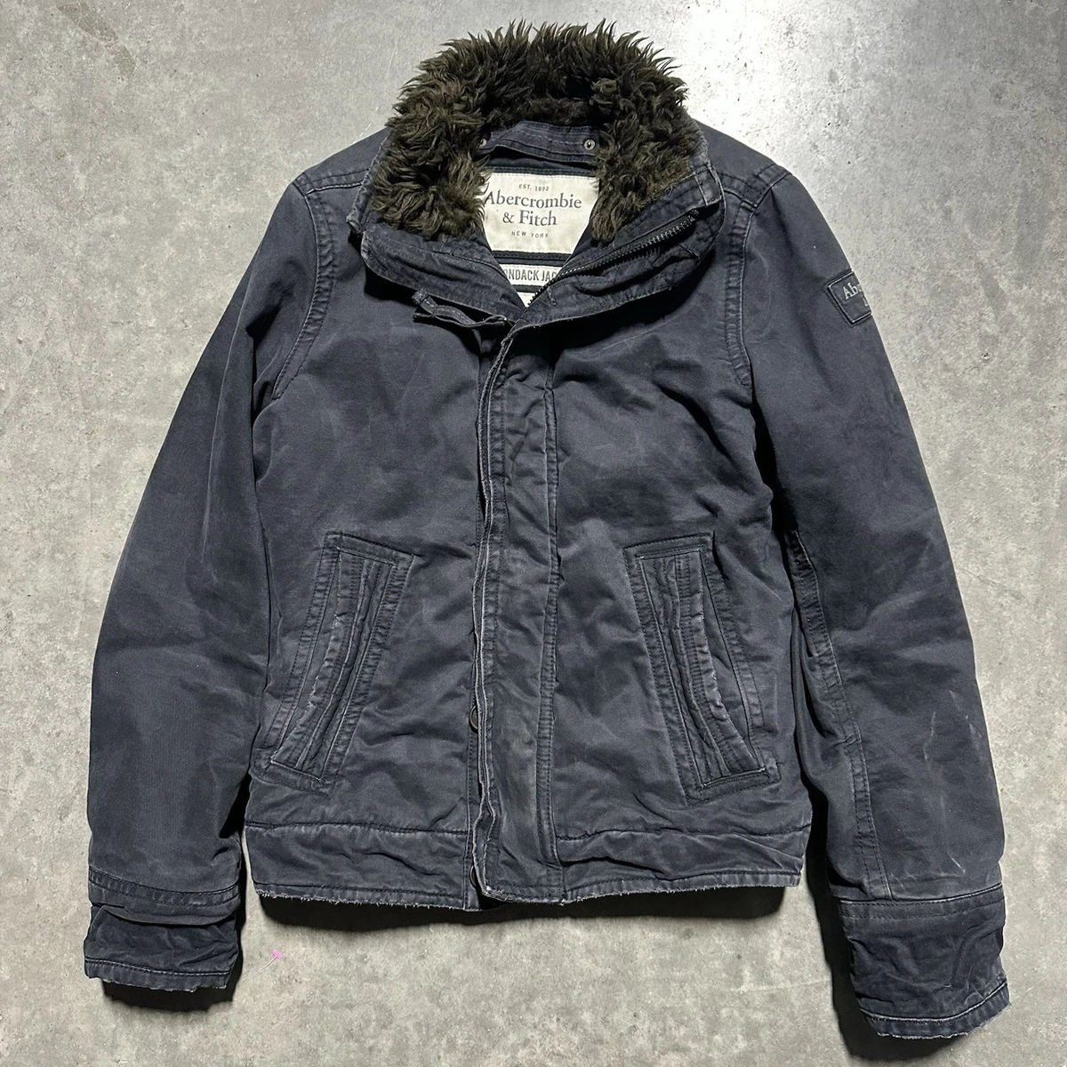 Preços baixos em Abercrombie & Fitch Casacos, jaquetas e Coletes