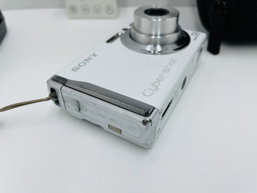 Sony Cyber-shot DSC-W80 Digital Camera White Tested- Charger Case Battery F-3 - Picture 8 of 10