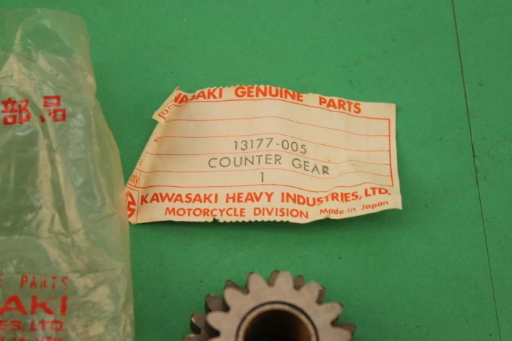 Nuevo de Lote Antiguo Kawasaki Transmisión Contra Engranaje 1974 G4TR G4TRD 13177-005 Foto 2 de 4