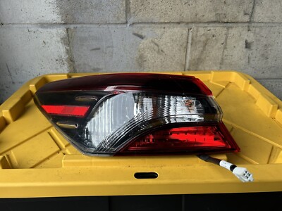 2018-2023 Toyota Camry LH Tail Light Oem