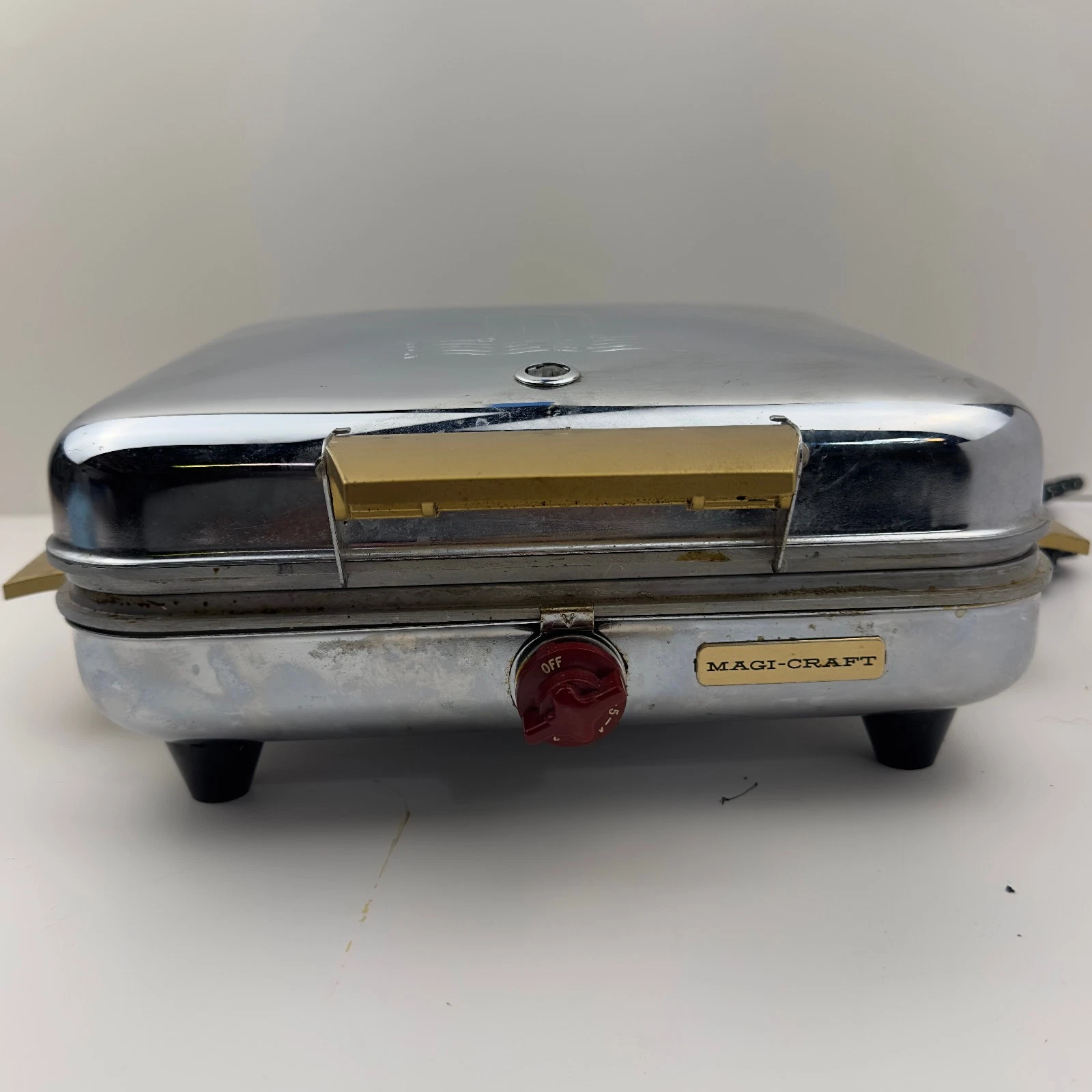Vintage Magi-Craft Chrome Waffle Iron Maker Series 9150 Made in USA