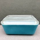 VTG PYREX 0502 Turquoise Blue Rectangular Refrigerator Dish 1.5 PT  7" With Lid