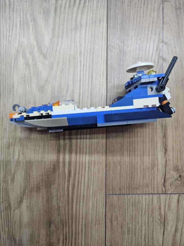 LEGO Creator 4995 Cargo Copter, photo 4 of 5