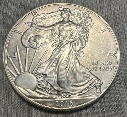 2016 -1oz AMERICAN SILVER EAGLE $1 COIN  .999 % FINE SILVER -