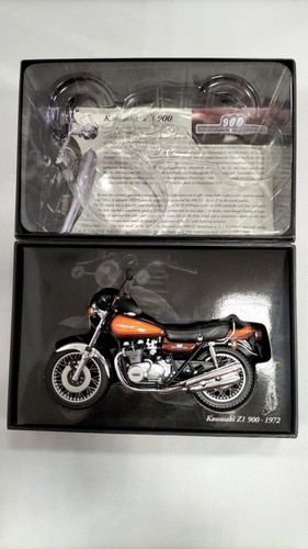 MINICHAMPS KAWASAKI Z1 900 Candy brown 1972 Classic Bike Series 1/12 Motorcycle - Picture 2 of 11