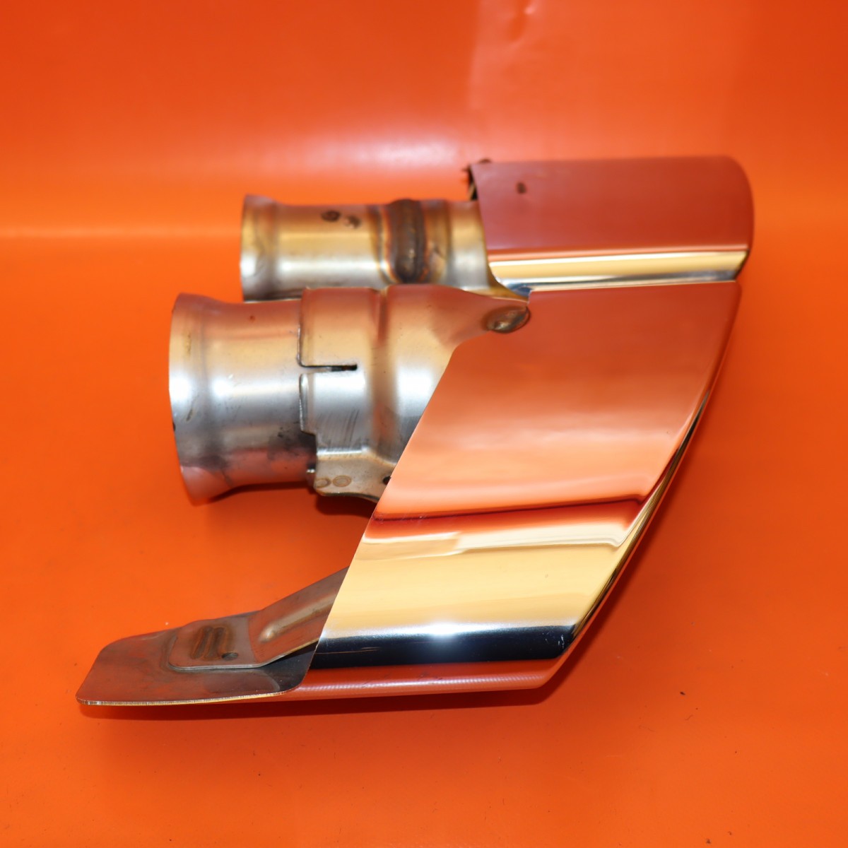BENTLEY BENTAYGA MUFFLER PIPE TIP LEFT 2016 2017 2018 2019 36A253681P
