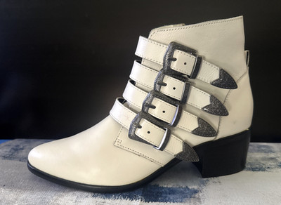 Steve Madden Billey White Leather Ankle Boots   Women s 8M   Excellent Condition