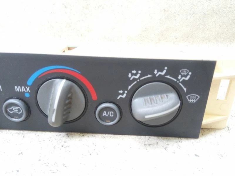 Control de temperatura climatizado aire acondicionado para camioneta Chevrolet 96-02 G26-188502 Foto 3 de 4
