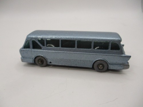 MATCHBOX LESNEY #40B LEYLAND ROYALTIGER COACH RESTORED-MODIFIED,SILVER BLUEGPW - Picture 9 of 10