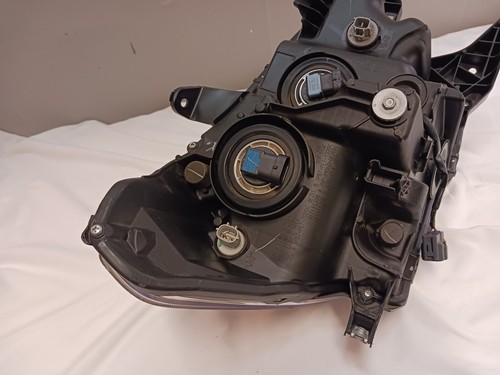 2016-2020 TOYOTA TACOMA LEFT DRIVER SIDE HALOGEN HEADLIGHT OEM LAMP LED DAYTIME - Picture 13 of 19