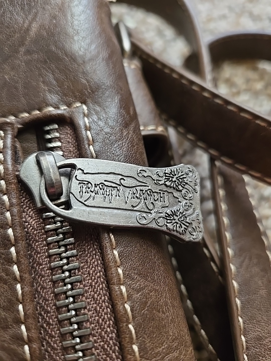 Trinity Ranch Tooled Design Three Main Pockets & … - image 8