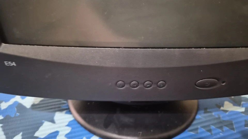 IBM E54 6331-47N 15" CRT W/ Adjustable Angle Stand - Image 2 of 4