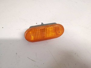 3b0949117 Seitenblinker (Kotflügelblinker) Vorne Linke  Volkswag DE2367601-78