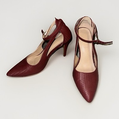 Women's Burgundy Red Ankle Strap Stiletto Heels Pointed Toe Pumps size 7.5