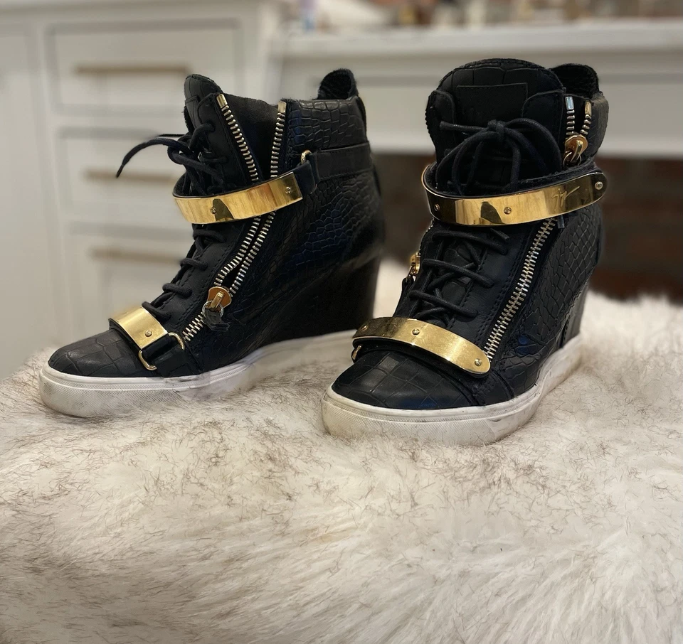 Zapatilla deportiva GIUSEPPE ZANOTTI LORENZ WEDGE PLATFORM negra con relieve de cocodrilo Foto 4 de 4