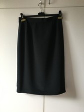 Diana Gallesi gonna al ginocchio con spacco in tessuto nero lucido.Taglia 44/46